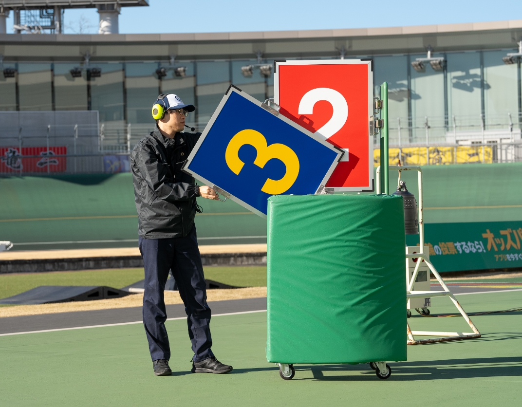 最初はお堅い会社なのかなと